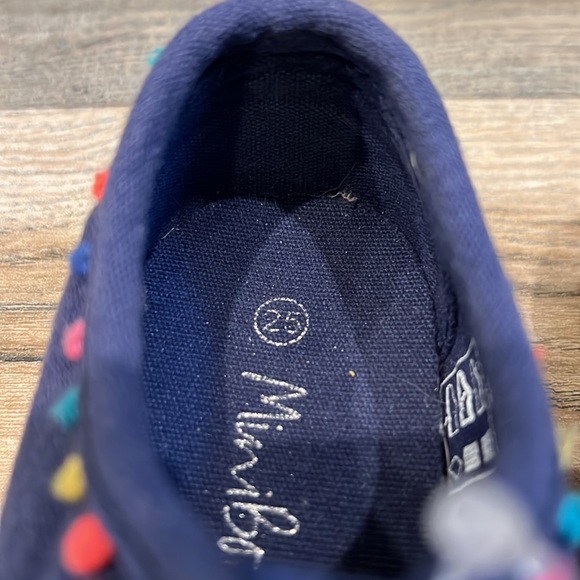 Mini Boden Sneakers - Picture 4 of 6